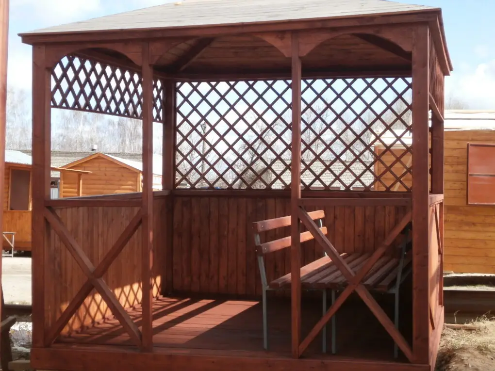 Беседка для небольшой компании р-р 2500x2500, арт. 011