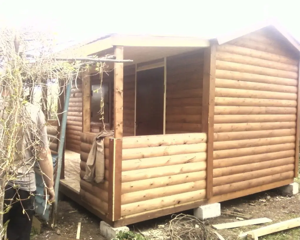 Бытовка р-р 6x2,45 с террасой р-р 6x1,5, арт. 005